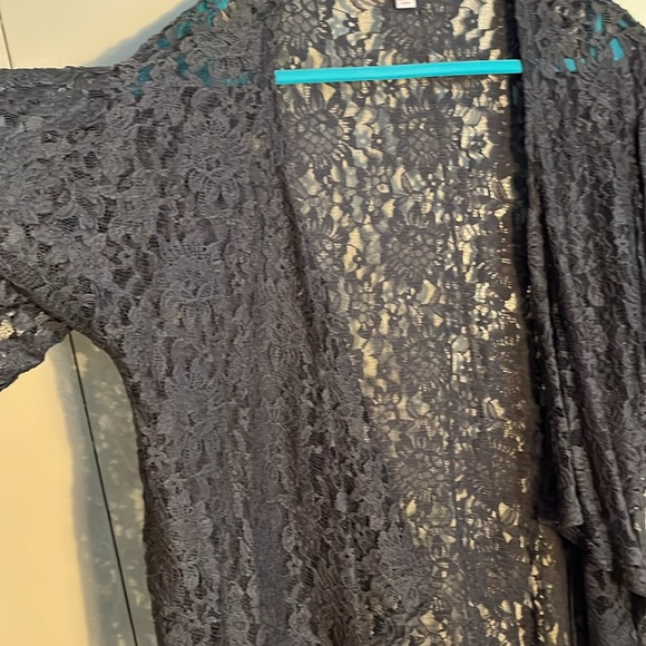 Absolutely GORGEOUS! Lace luLa Roe Monroe kimono 🫶🏼 - Picture 5 of 5